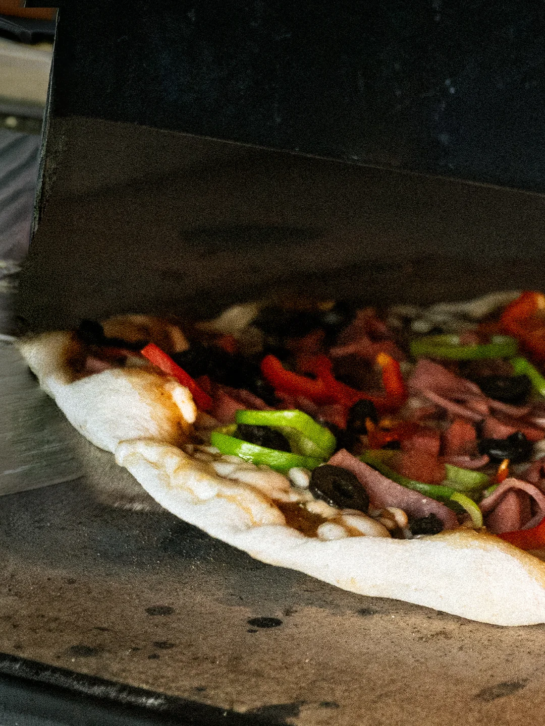 Pizza fırına girerken